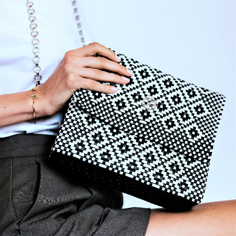 Crossbody Black/ White Aztec