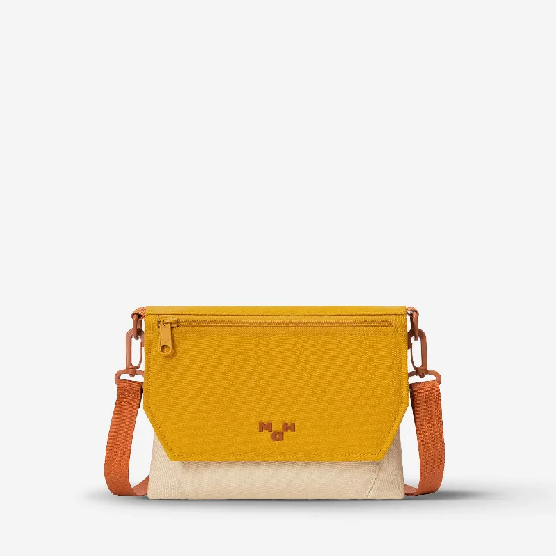 Young Crossbody | Classic