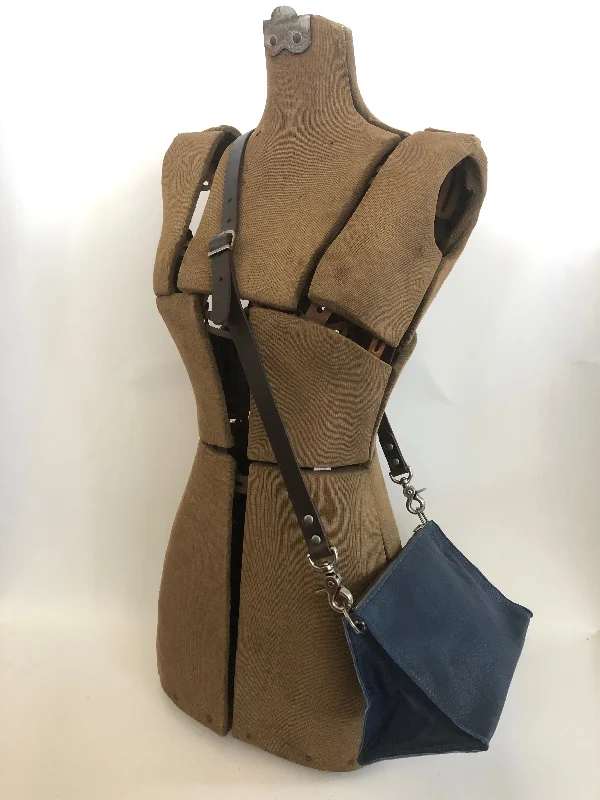navy/brown strap